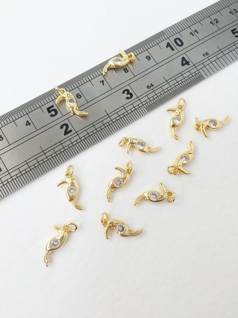 1 x 18K Gold Plated Dainty Toucan Pendant with Cubic Zirconia, 14x7mm (1093G)