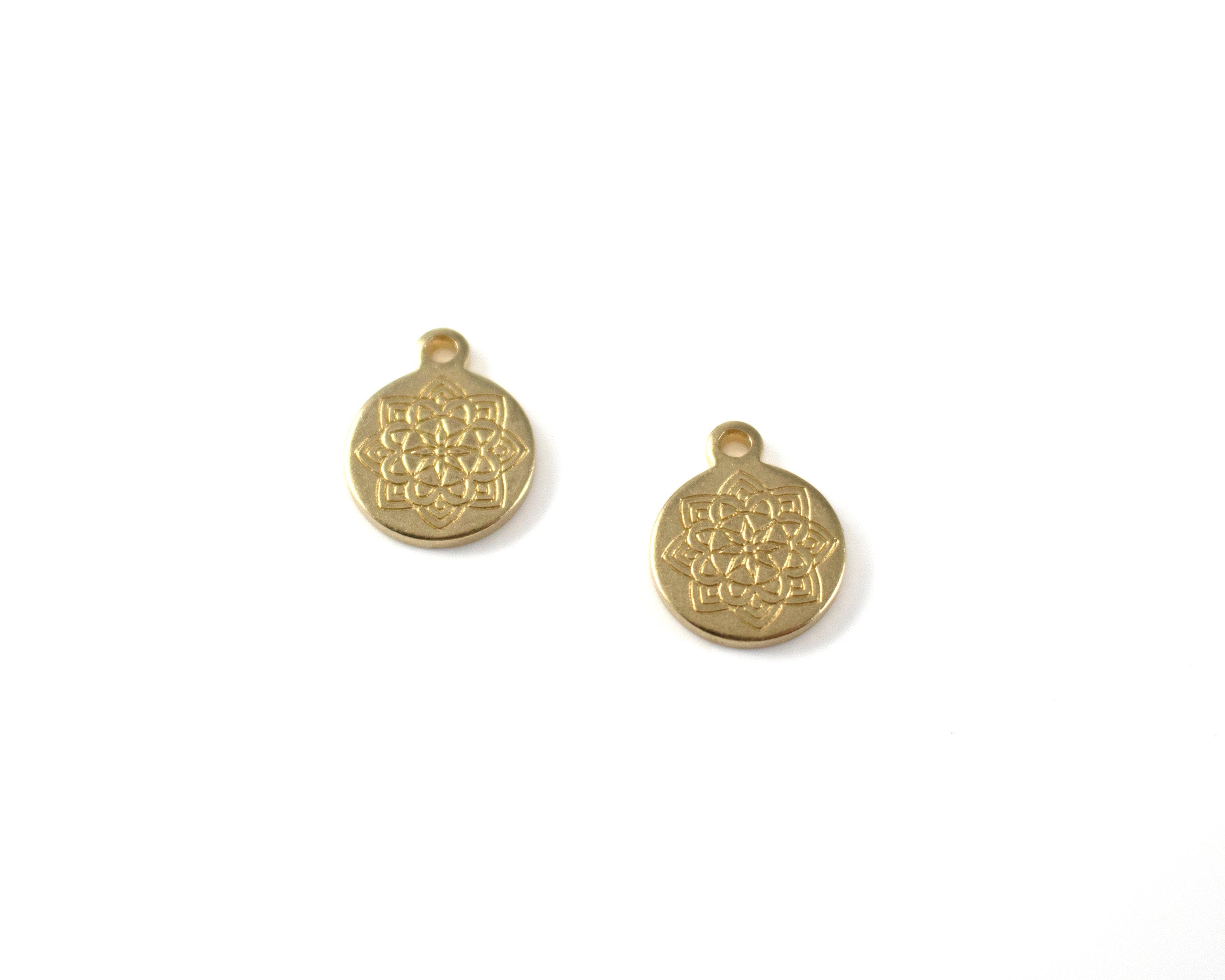 6 x Raw Brass Round Mandala Embossed Pendants, 12x10mm (C0262)