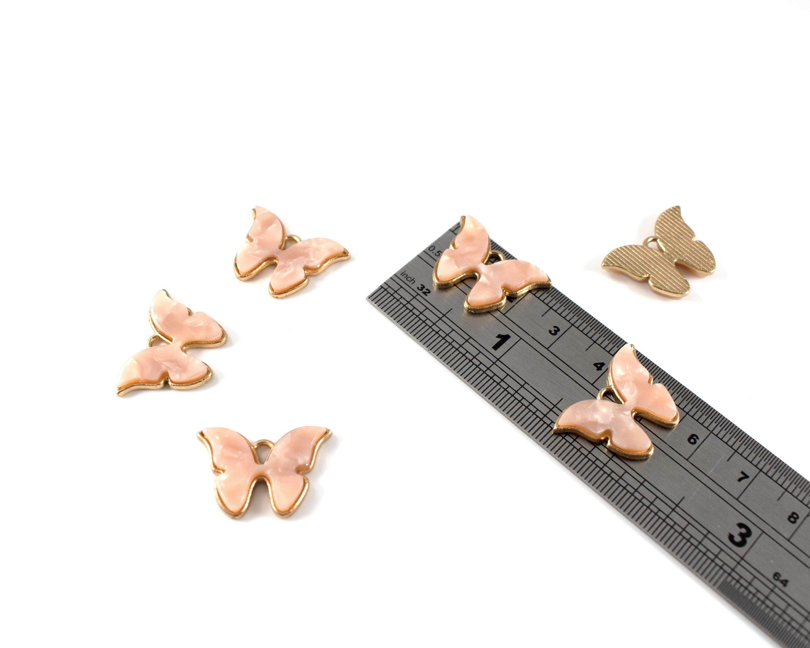 6 x Peach Puff Resin Butterfly Charms, 22x16mm (C0555)