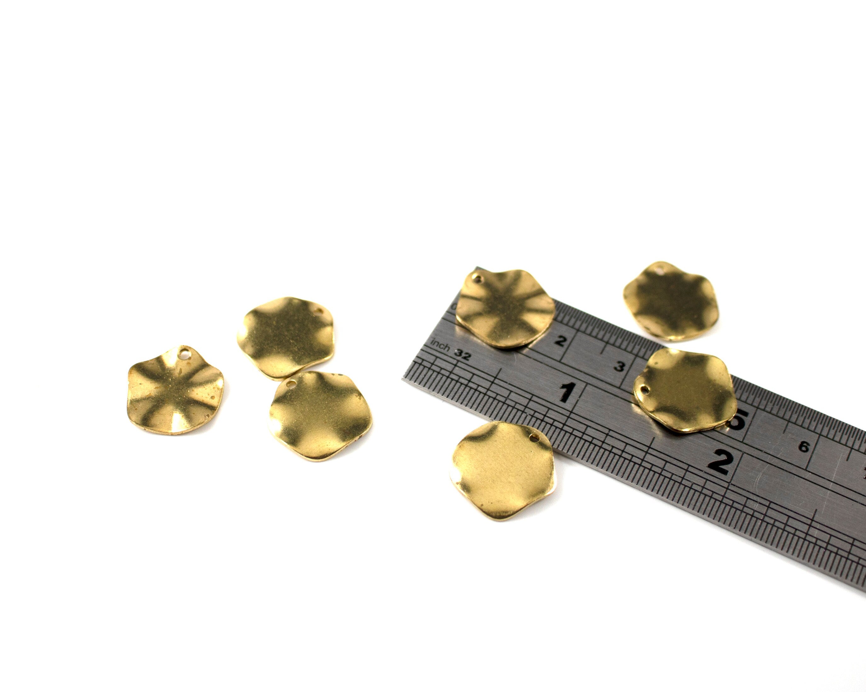 6 x Raw Brass Twisted Wavy Round Charms, 15x0.8mm (C0081)