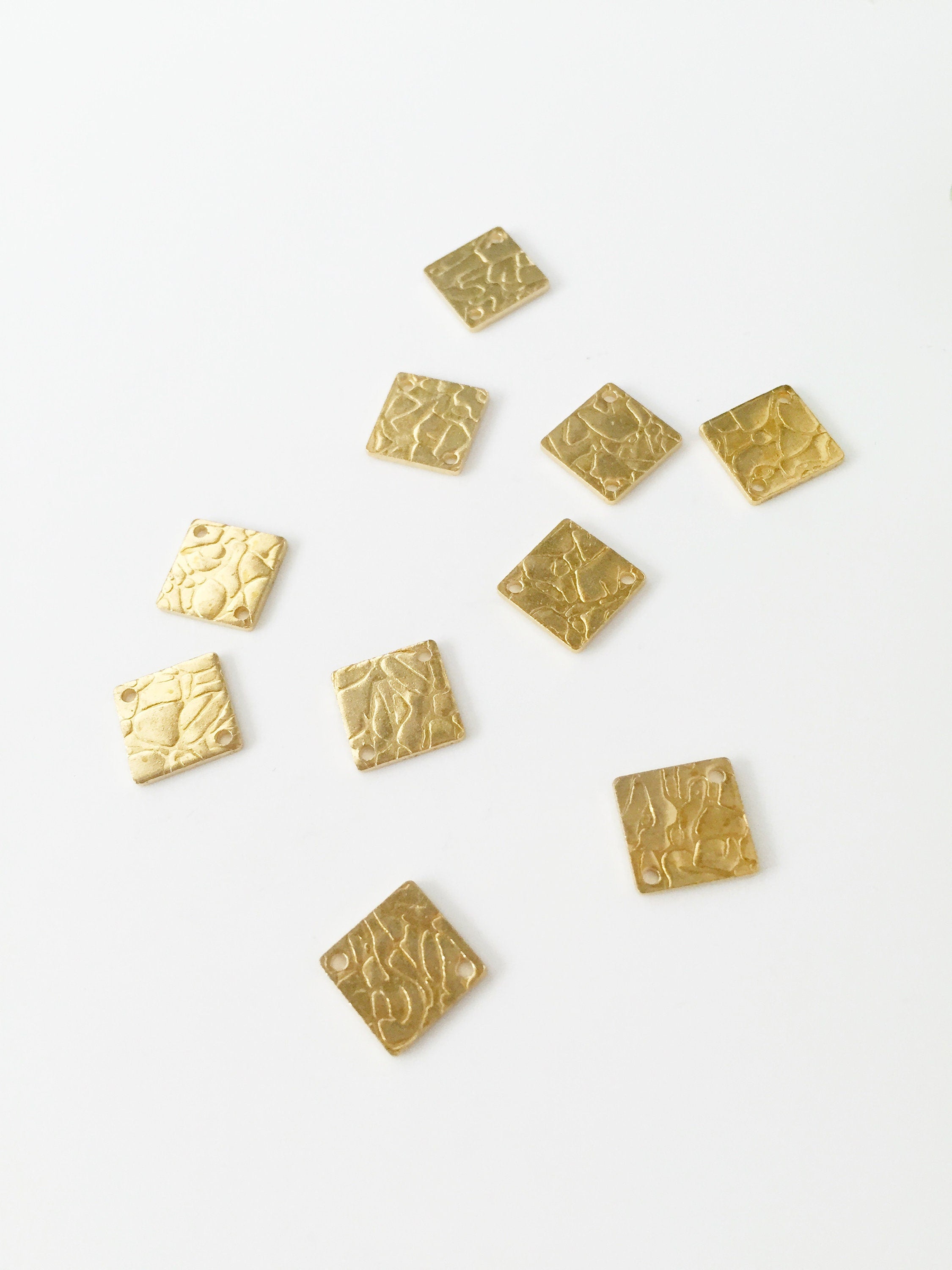 10 x Raw Brass Textured Square Jewellery Links, 11.5x8mm (C0147)