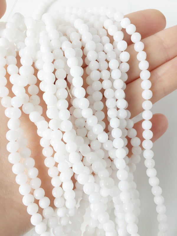 1 strand x 4mm White Round Jade Beads (1847)