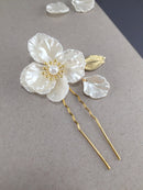 40 x Aurora Borealis Petal FlowerCharms, 20x17mm (3160)