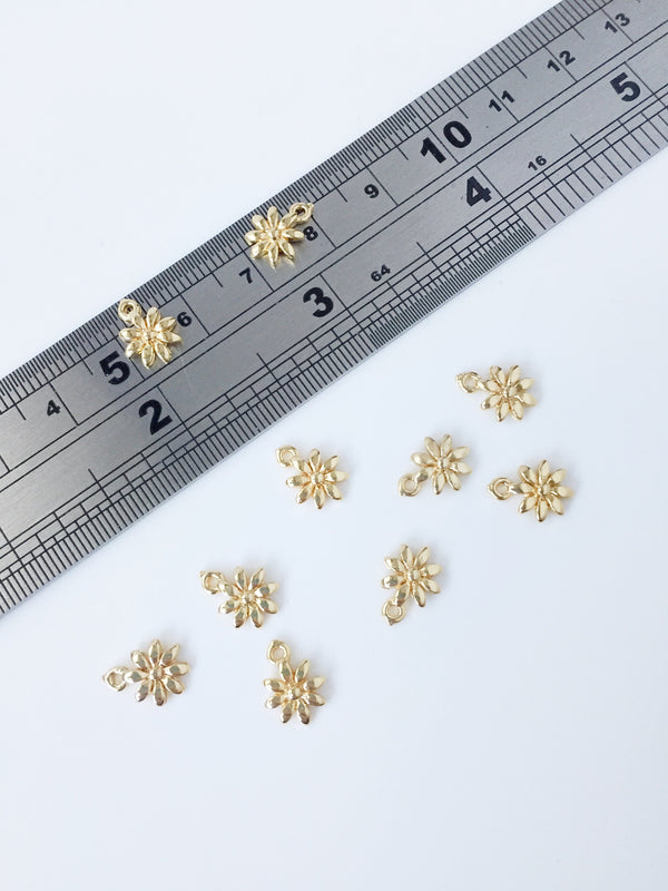 2 x Tiny 18K Gold Plated Flower Charms, 10.5x8mm (2238)
