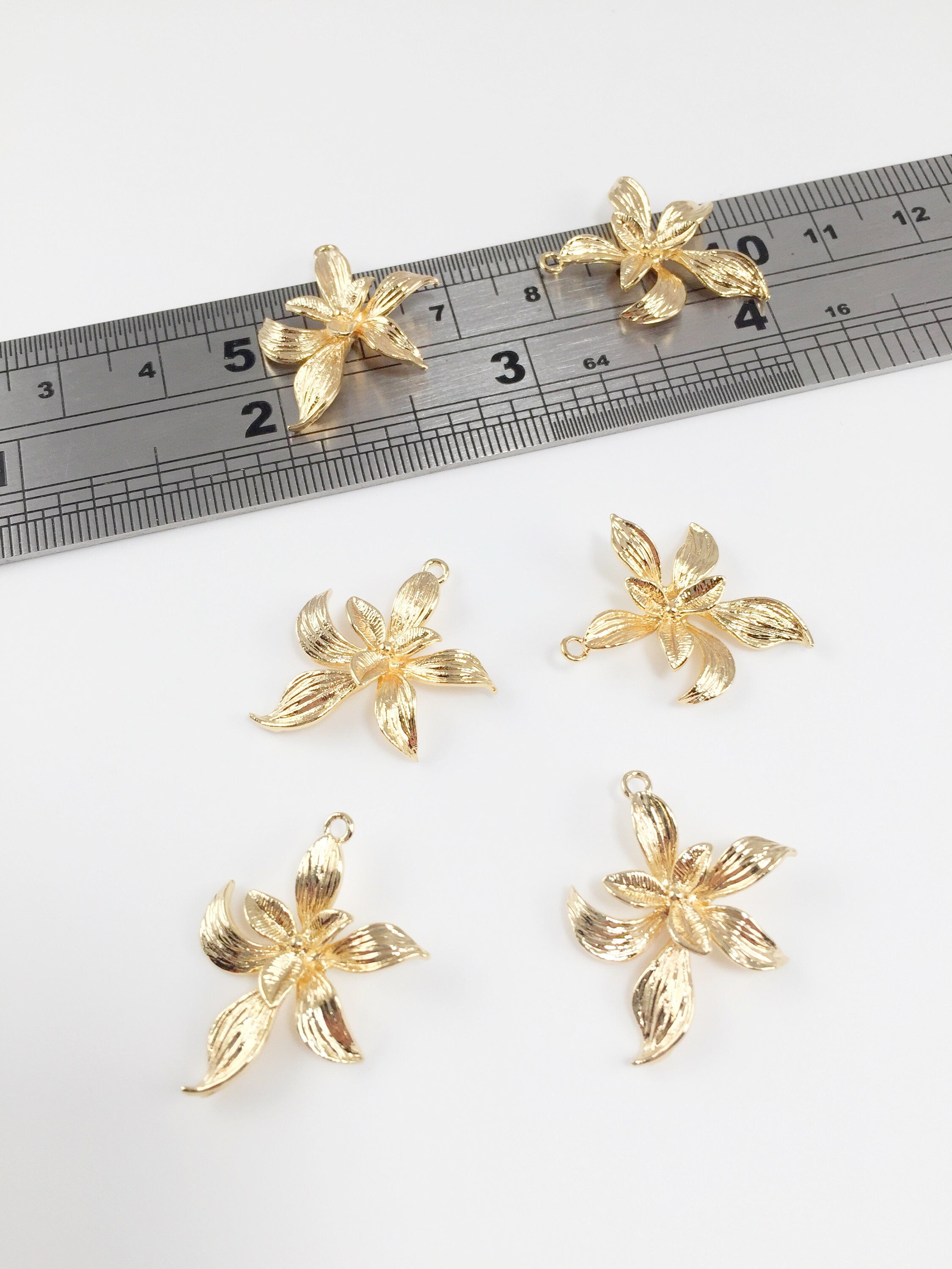 1 x 18K Gold Plated 3D Flower Charm, 23x19mm (0233)
