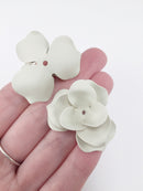 2 x Oyster White Rubberised Flower Beads, 29mm 3D Alabaster White Flowers (3150)