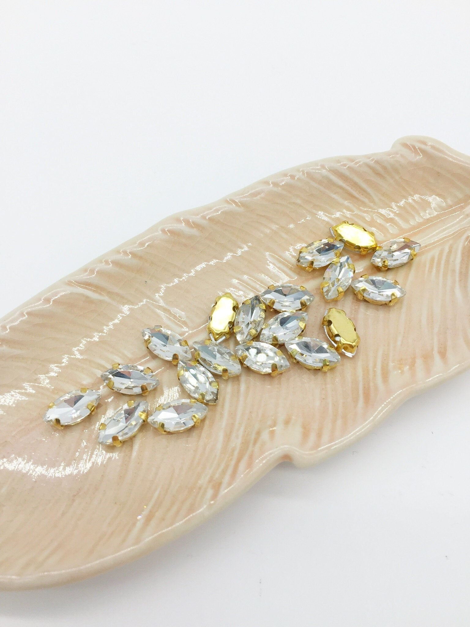 24 x Clear Glass Navette Rhinestones in Gold Sew-on Setting, 5x10mm/6x12mm/7x15mm (2788)