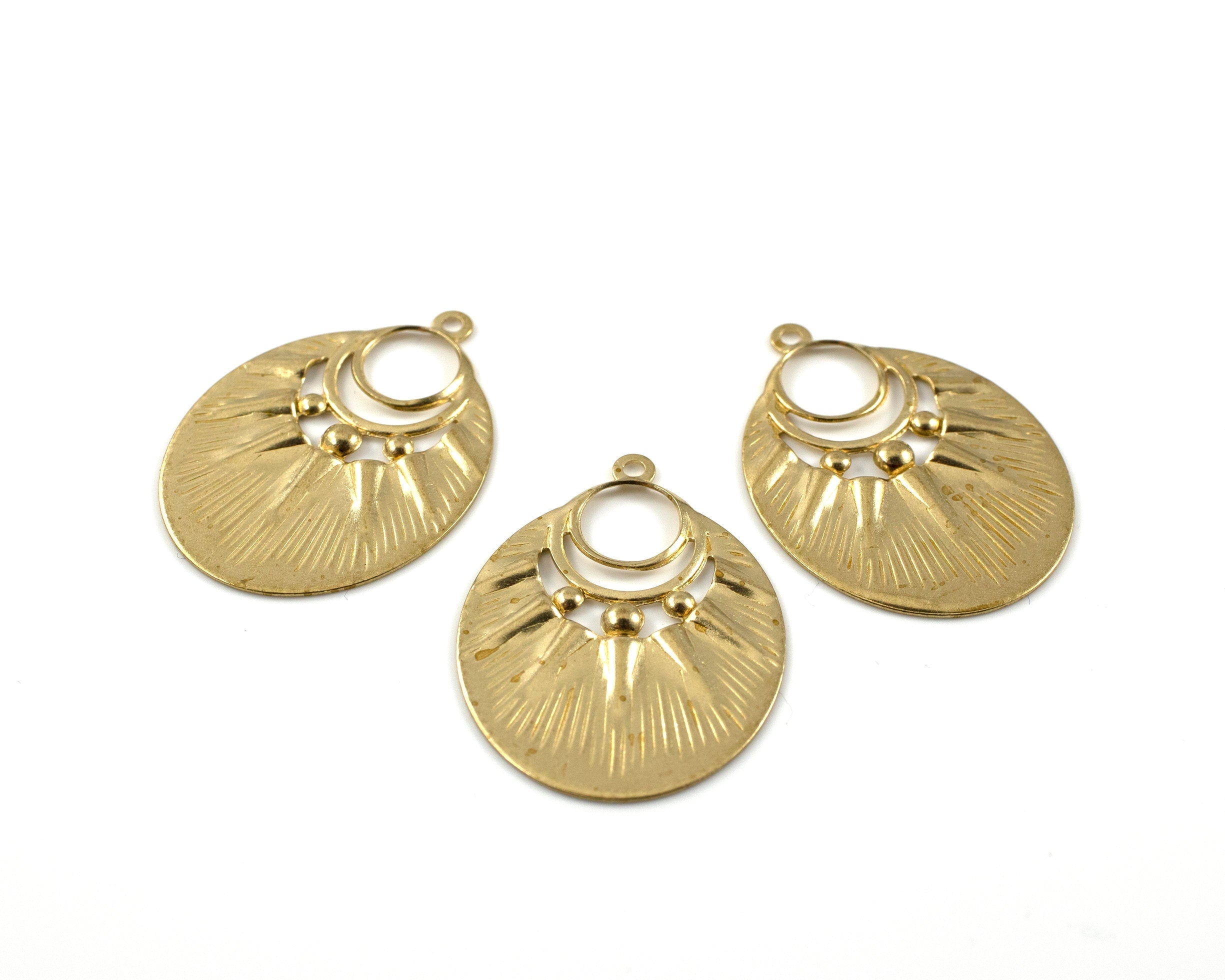 2 x Raw Brass Ornate Oval Drop Pendants, 36x26mm (C0629)