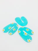 1 x Irregular Arch Shaped Daisy Pendant, 46x35mm (2329)