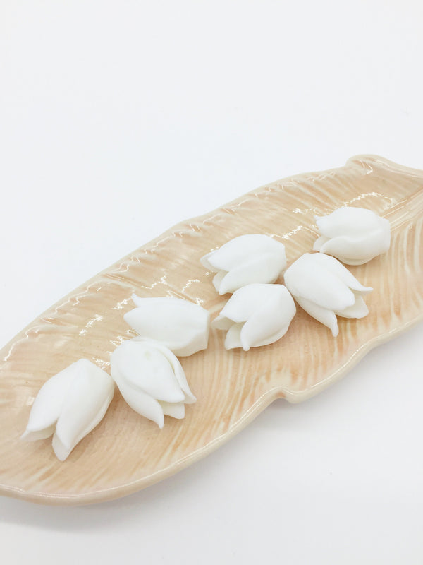 6 x Ceramic Flower Bud Beads, White Porcelain Flower Beads, 15-17x10-12mm (A1, 3661)