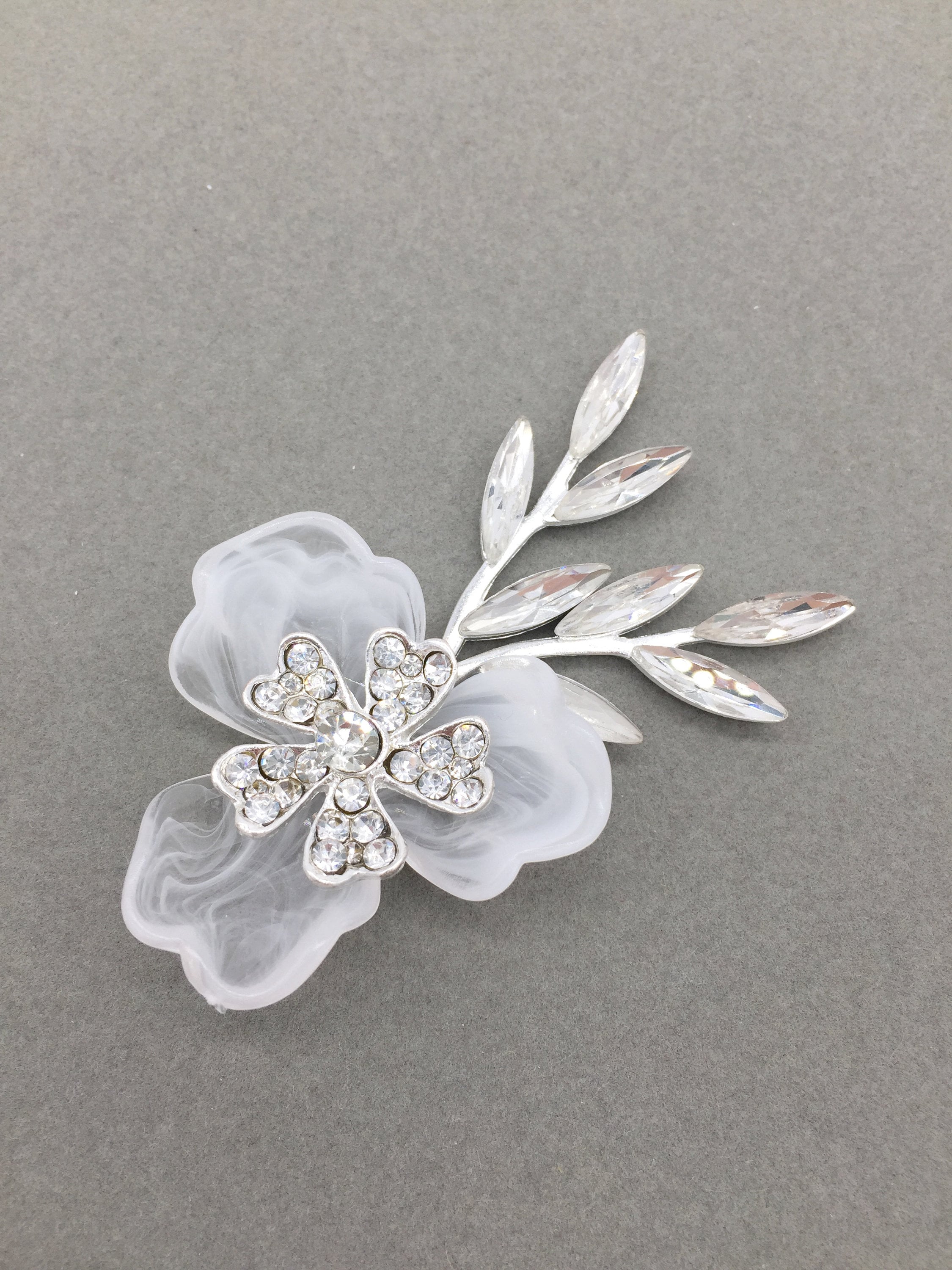 6 x Large Light Blue Acrylic Flower Beads, 39mm (3377)