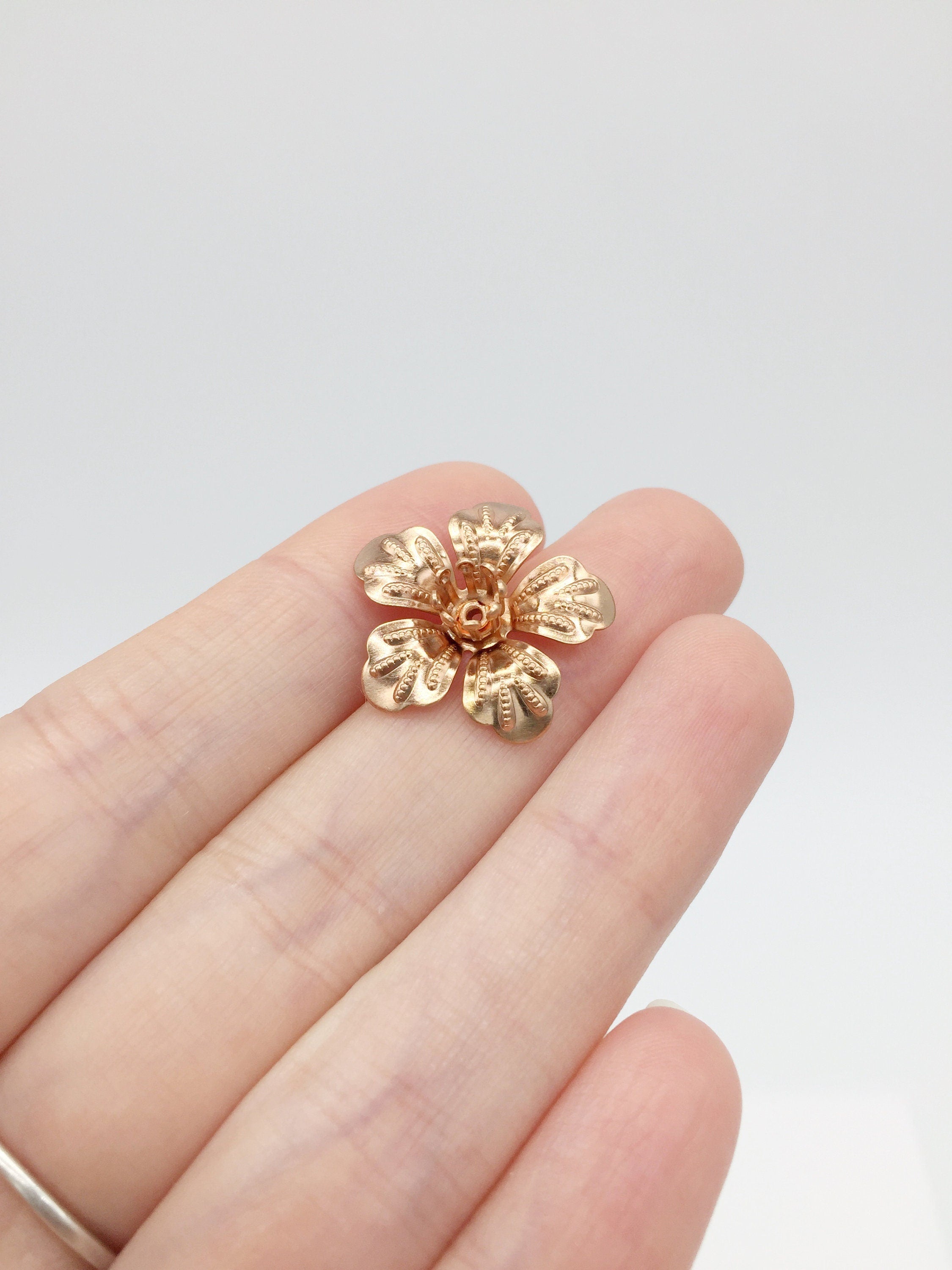 6 x Champagne Gold Flower Bead Caps, 21mm