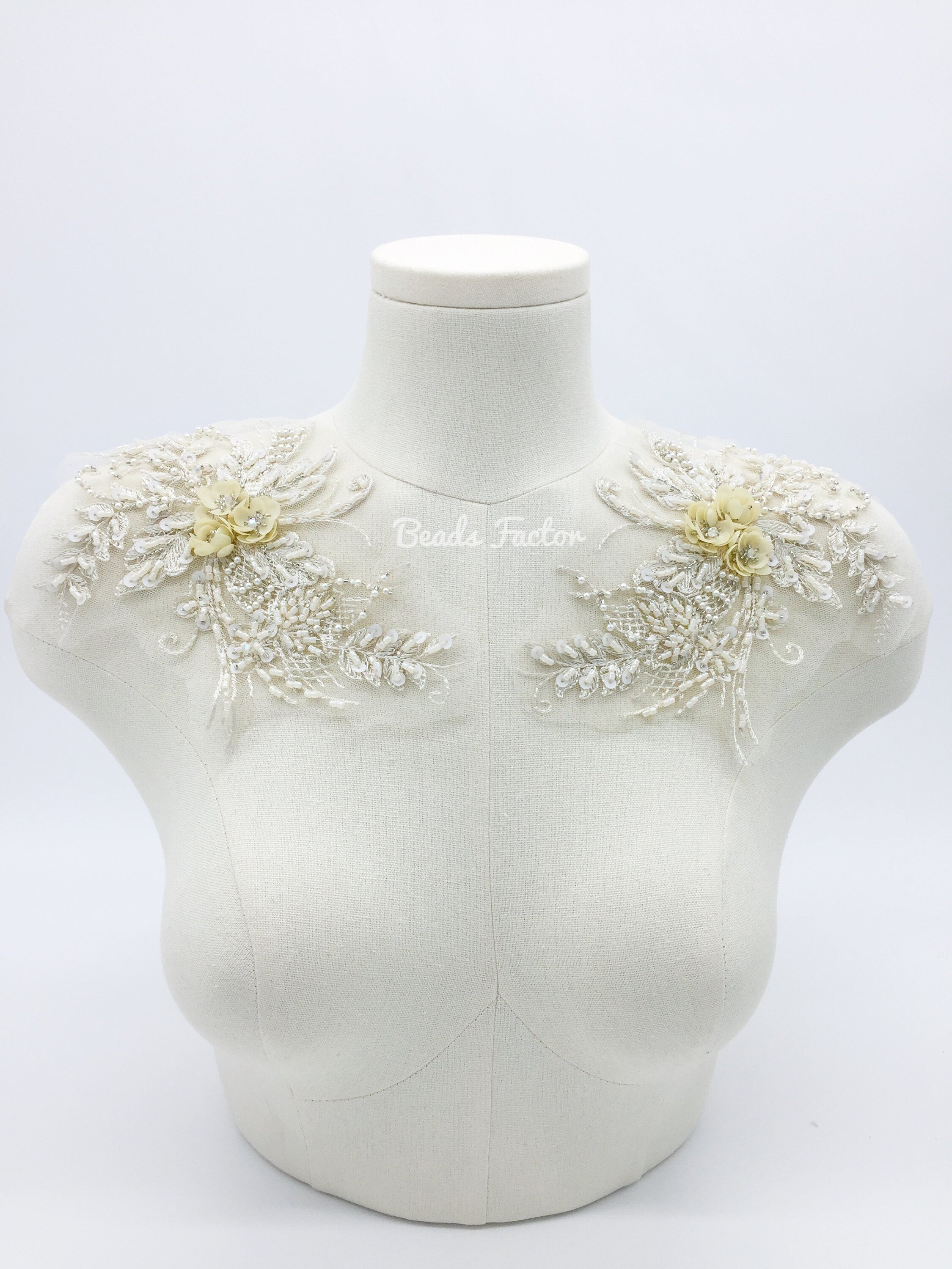 1 pair x Vintage Ivory Heavy Beaded Flower Lace Applique, 21x15cm