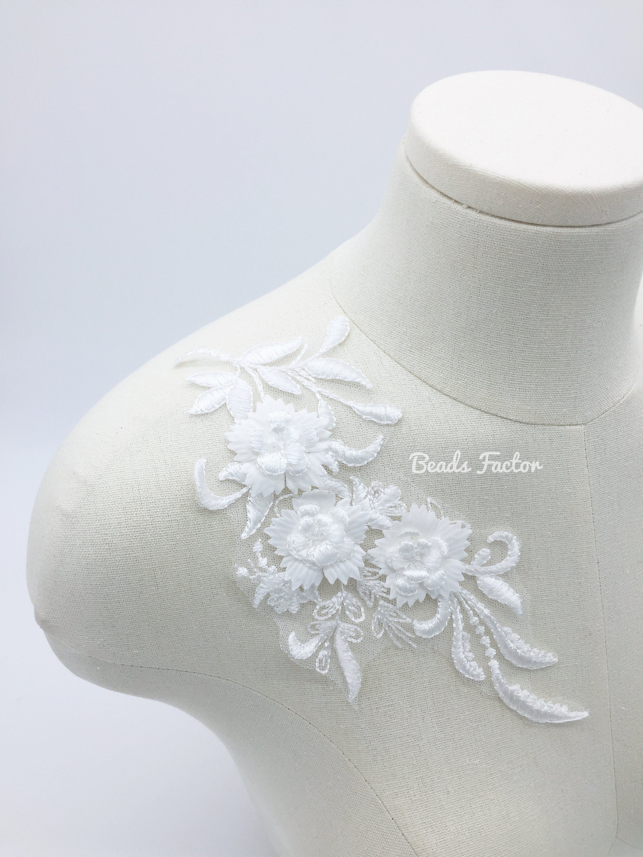 1 pair x 3D Flower White Lace Applique, 21x10cm