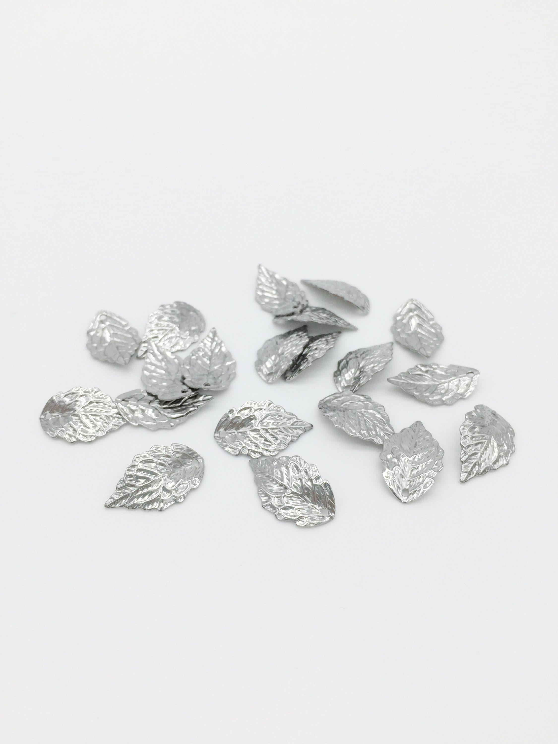 30 x Stainless Steel Textured Leaf Charms, 17x10mm (0624)