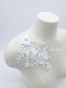 1 pair x 3D Flower Lace Applique, 25x13mm Off White Embroidery Lace Patch