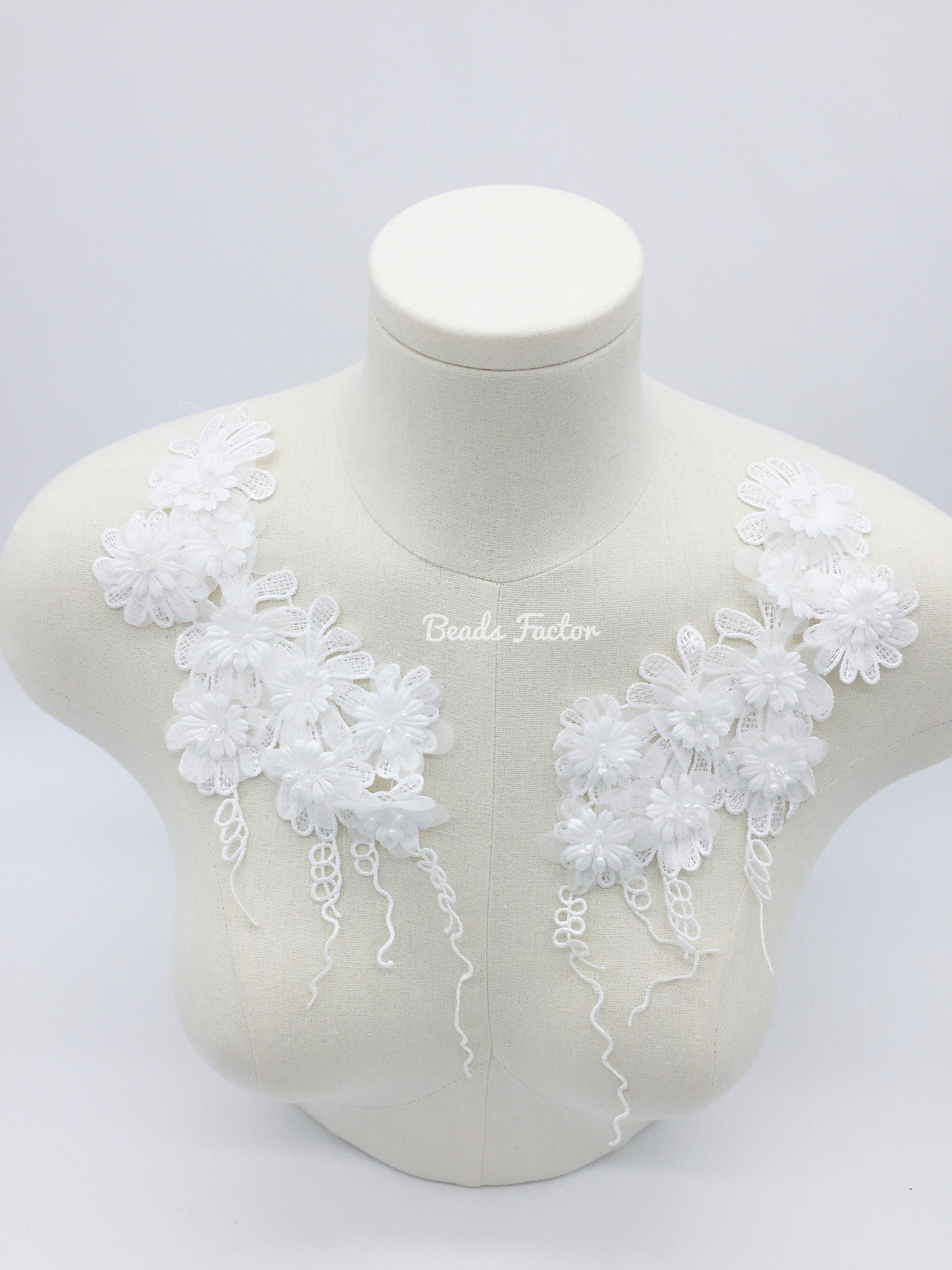1 pair x White 3D Flower Embroidery Lace Appliques