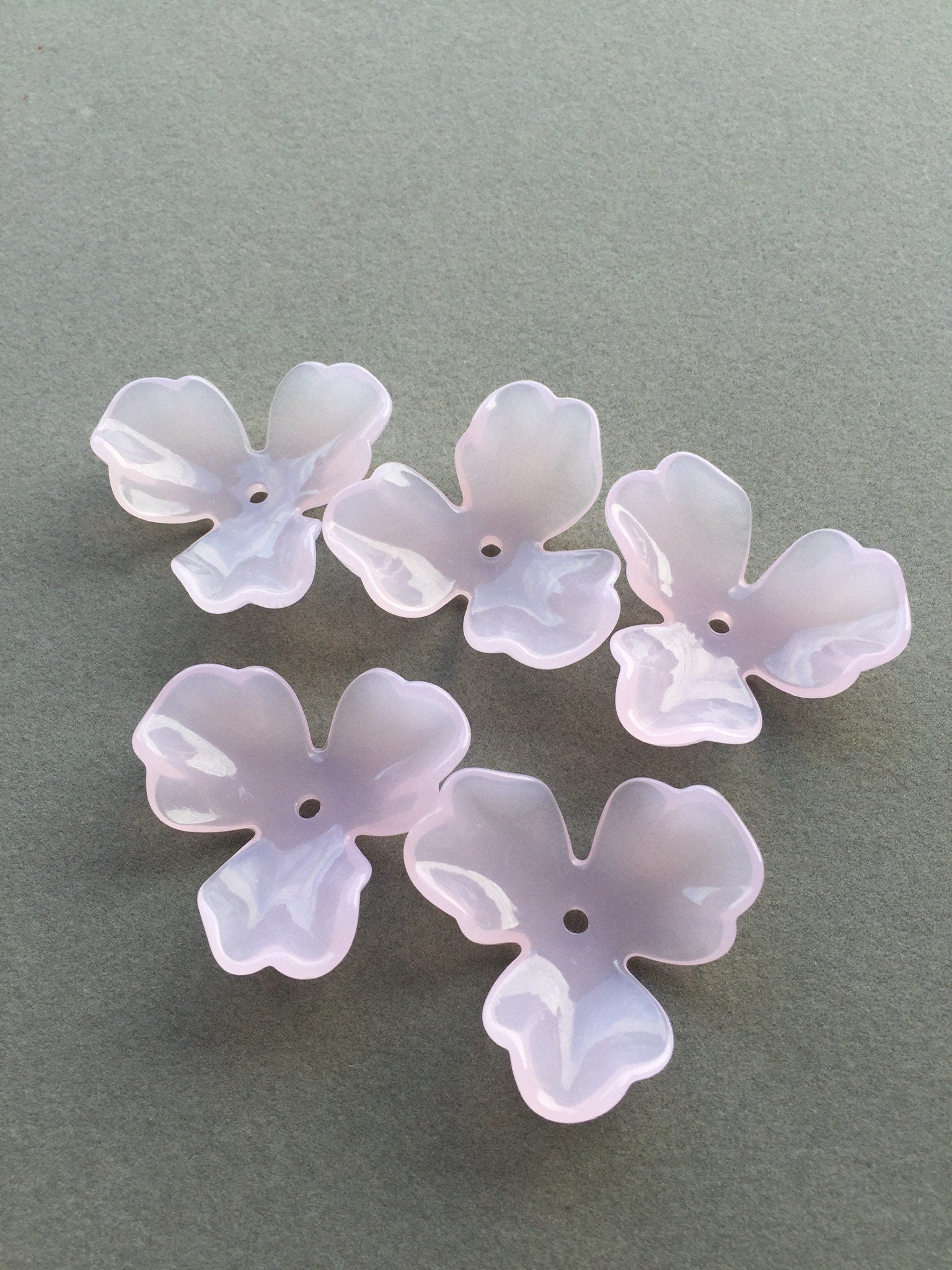 6 x Large Glossy Pink Acrylic Flower Beads, 39mm (3250)